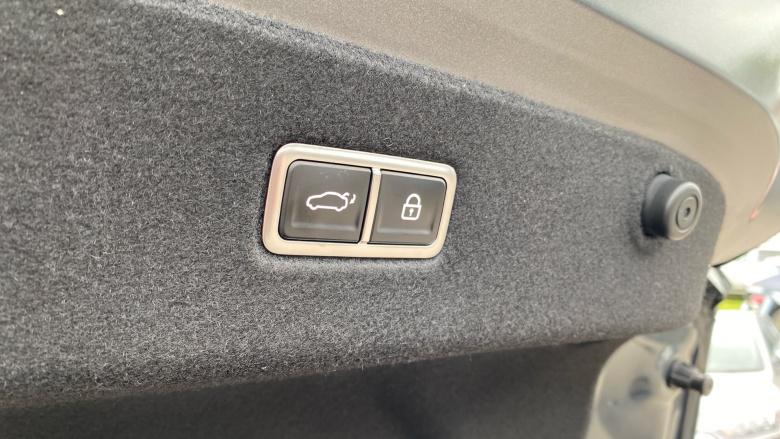Hyundai IONIQ 6 168kW Premium 77kWh 4dr Auto Electric Saloon